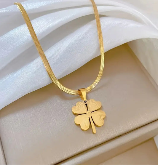 Collier trèfles 4 feuilles en acier inoxydable